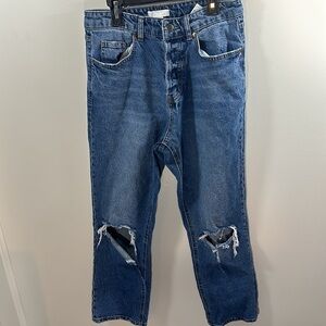 H&M Woman's Siize 8 High wasted Buttoned Jean Hole distressed Cropped boyfriend